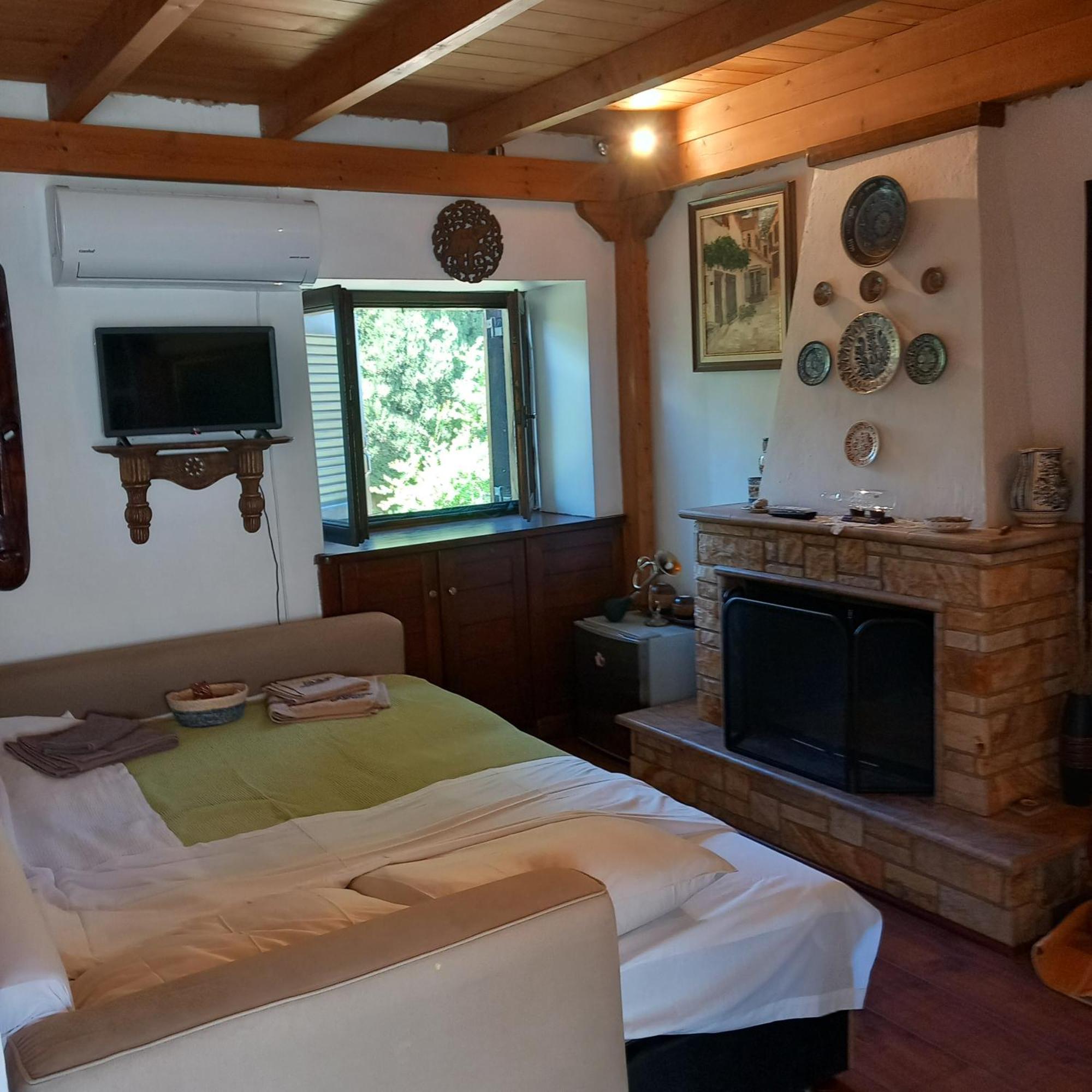 Saint Anna Country House. * Agia Anna (Evia)